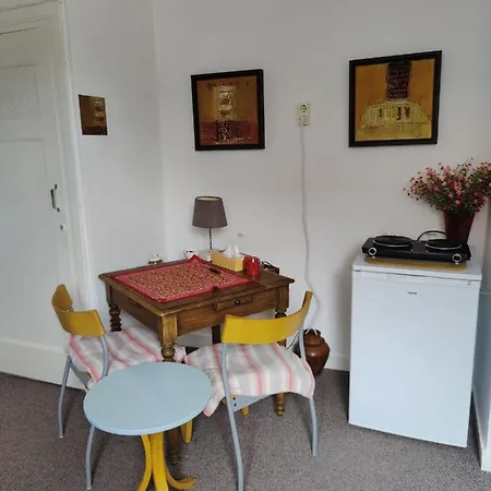 Privatunterkunft Art Gallery 274 *