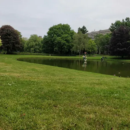 Art Gallery 274 Δωμάτια σε οικογενειακή κατοικία *